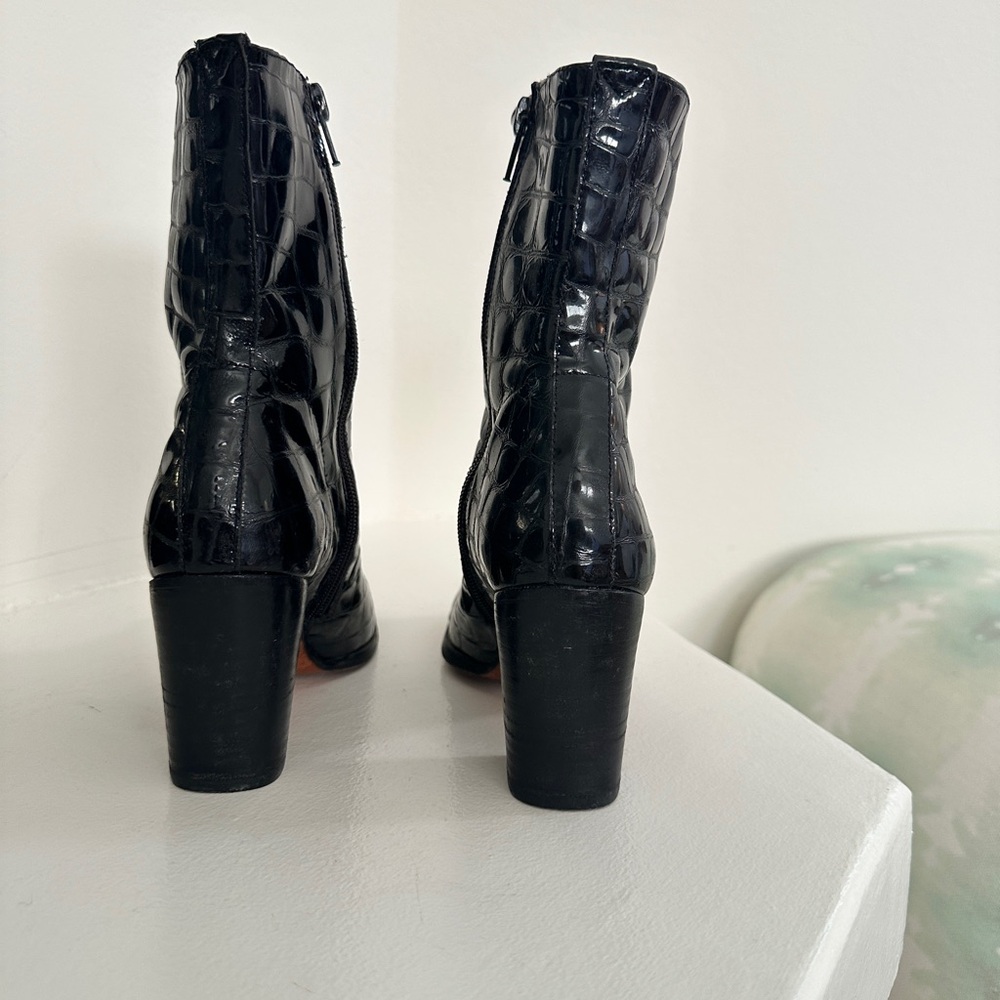 Vintage CHARLES DAVID Croc-Embossed Ankle Boots size 7 - Picture 5 of 10